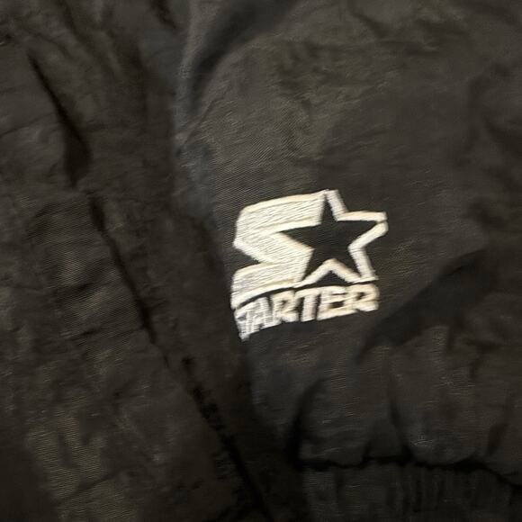 90s Starter Chicago Bulls Official NBA Puffer Quilted Jacket Full Snap & Zip** - Picture 9 of 10